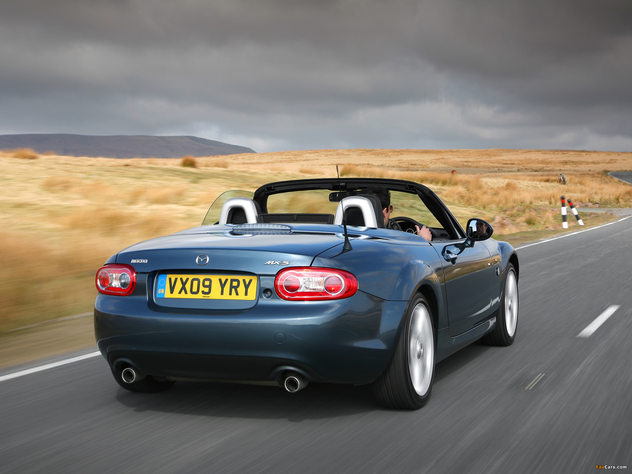 Mazda MX-5 Roadster-Coupe UK-spec (NC2) 2008–12 wallpapers (2048 x 1536)