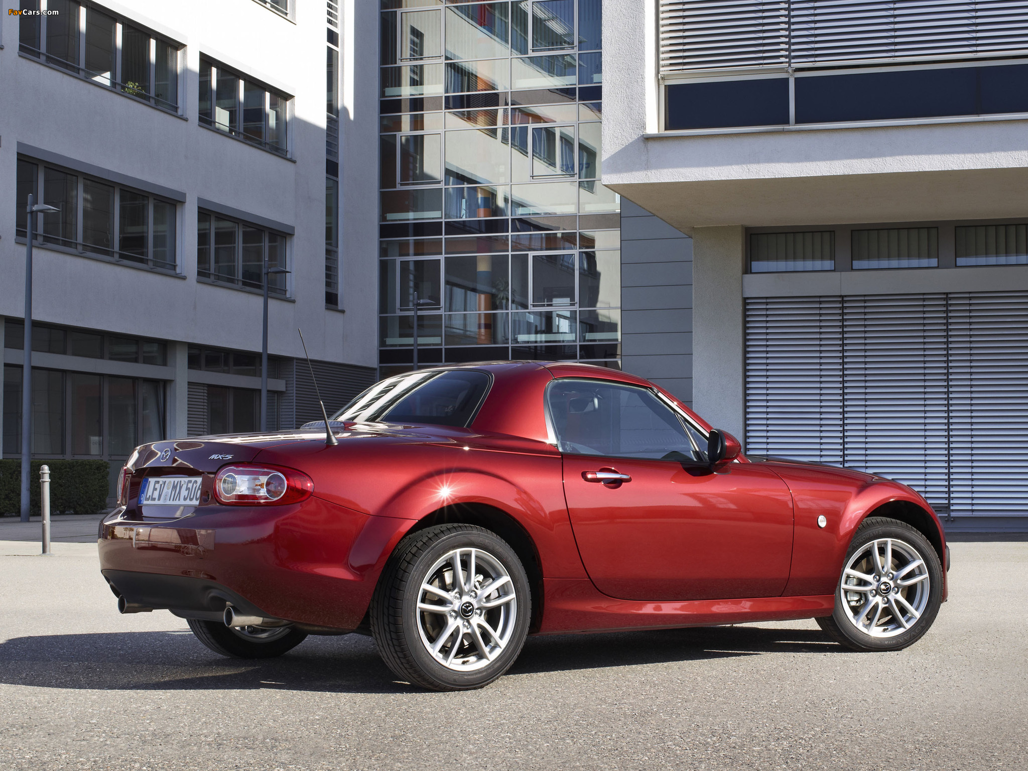 Mazda MX-5 Roadster-Coupe (NC3) 2012 wallpapers (2048 x 1536)