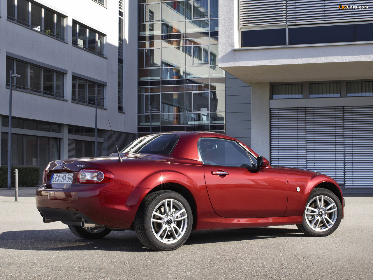 Mazda MX-5 Roadster-Coupe (NC3) 2012 wallpapers (1280 x 960)