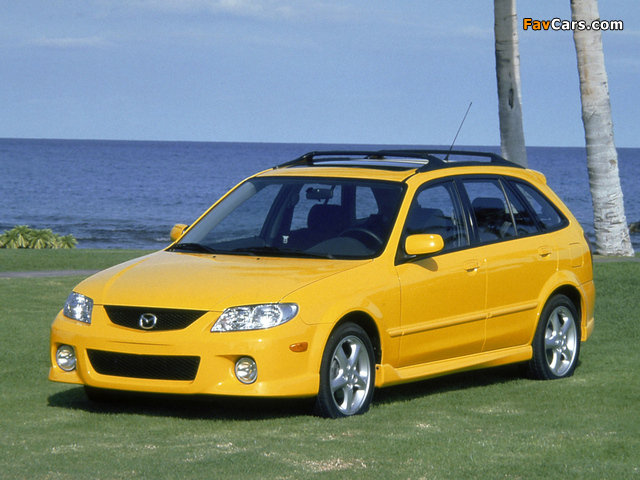 Photos of Mazda Protege Wagon (BJ) 2000–03 (640 x 480)