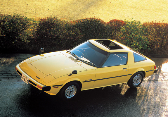 Mazda Savanna RX-7 (SA22C) Ficha Técnica (1978-1981