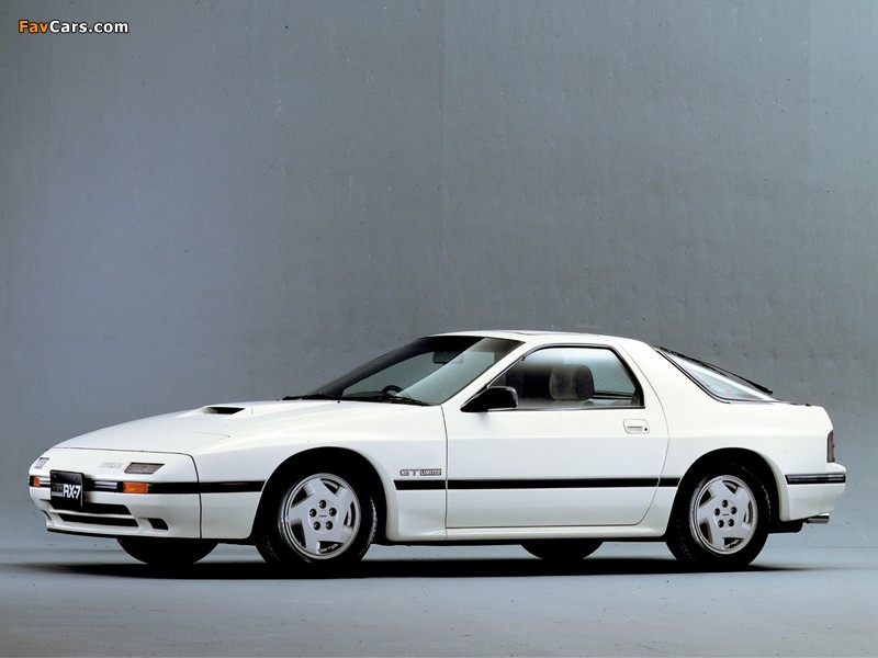 Mazda Savanna RX-7 (FC) 1985–91 photos (800 x 600)