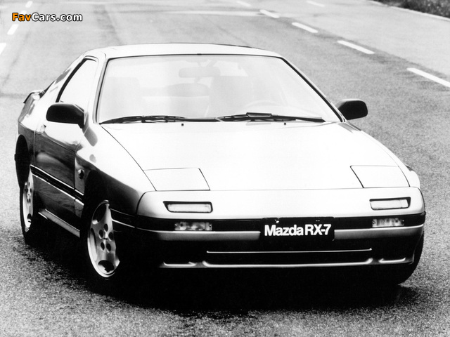 Mazda RX-7 (FC) 1985–91 wallpapers (640 x 480)