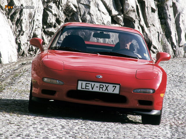 Photos of Mazda RX-7 (FD) 1991–2002 (640 x 480)