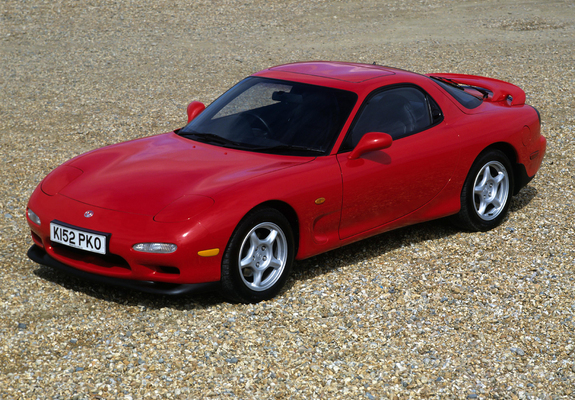 Photos of Mazda RX-7 UK-spec (FD) 1991–2002