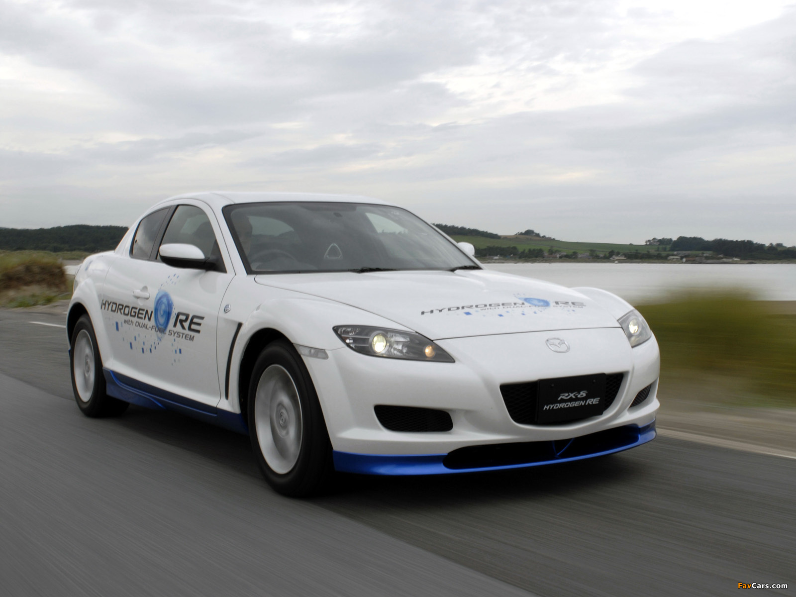 Images of Mazda RX-8 Hydrogen RE 2004–08 (1600 x 1200)