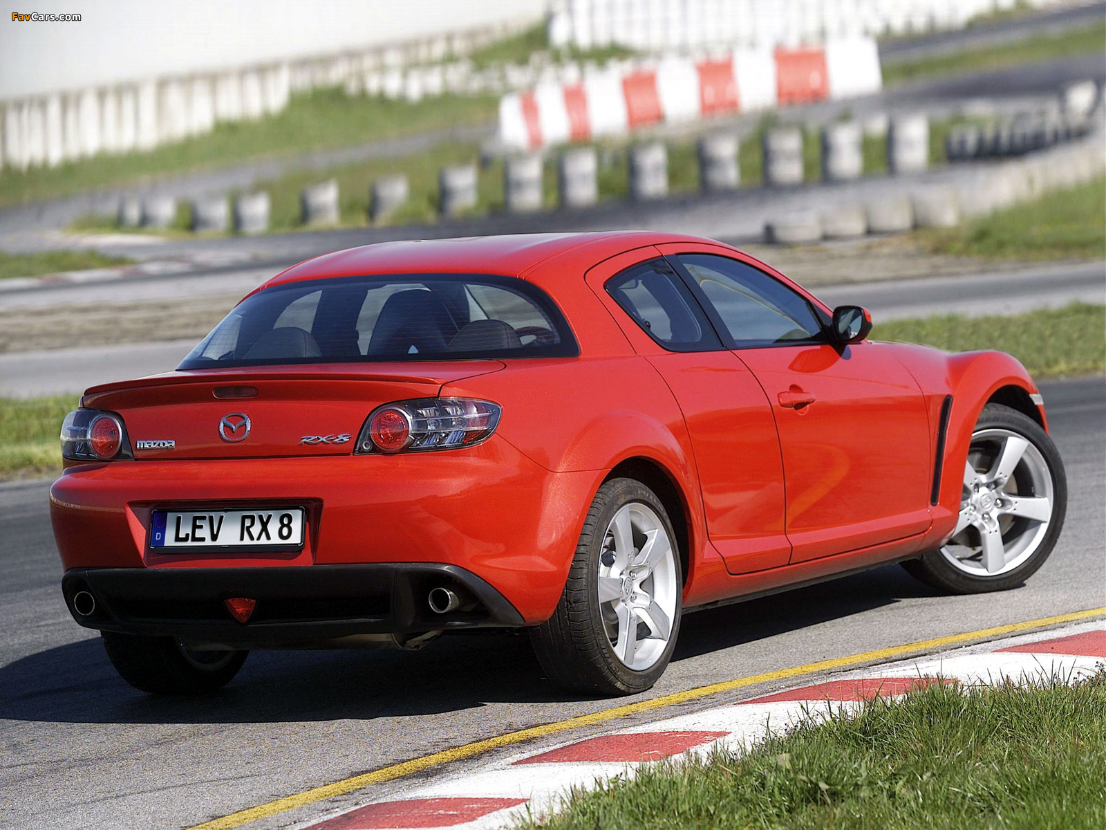 Pictures of Mazda RX-8 2003–08 (1600 x 1200)