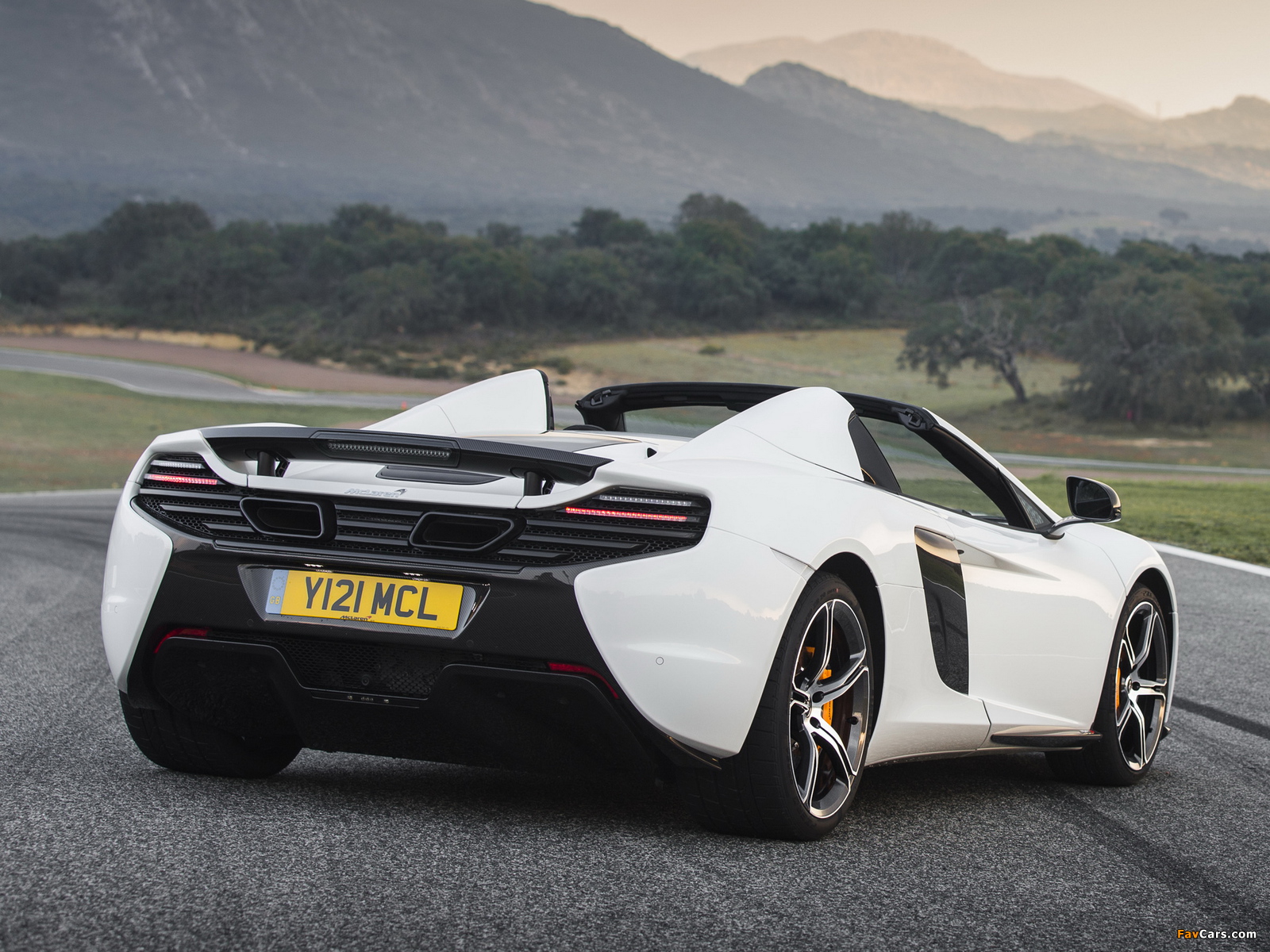 McLaren 650S Spyder 2014 photos (1600 x 1200)