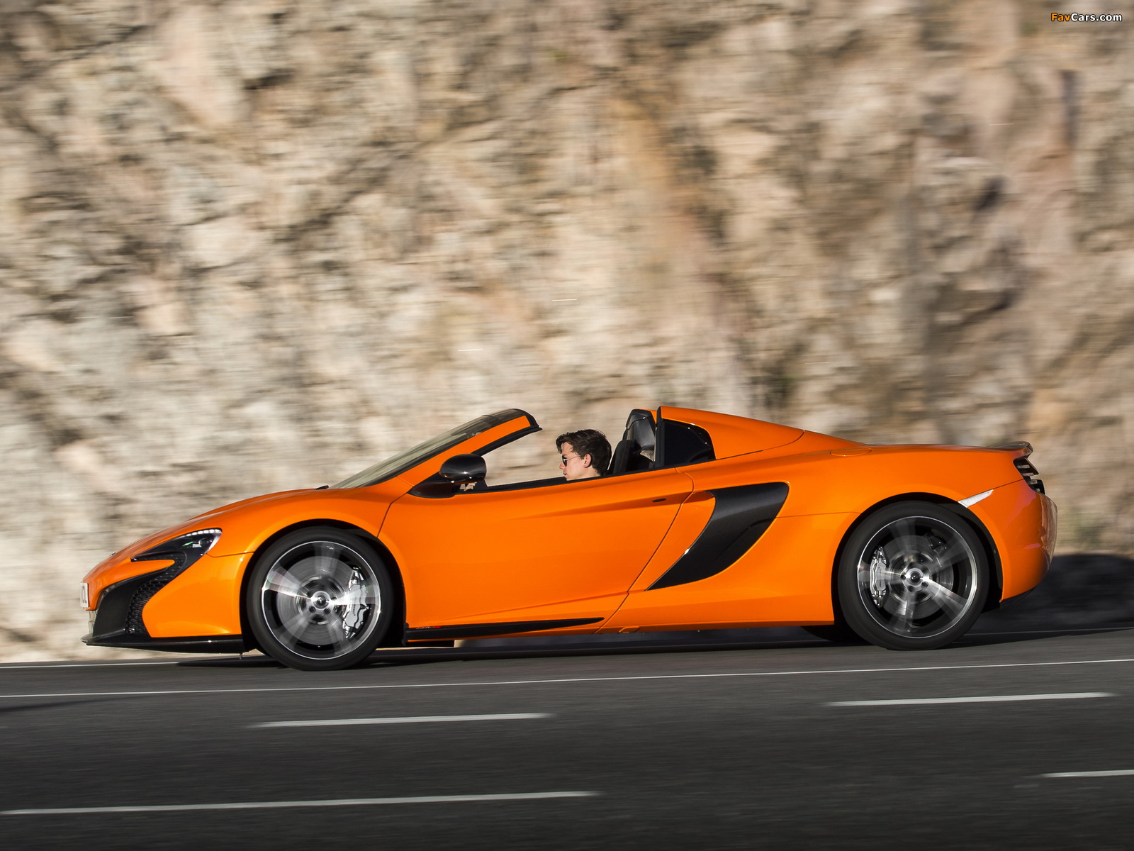 McLaren 650S Spyder 2014 wallpapers (1600 x 1200)