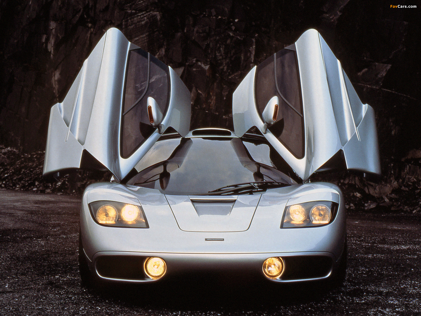 McLaren F1 Clinic Model 1992 pictures (1600 x 1200)