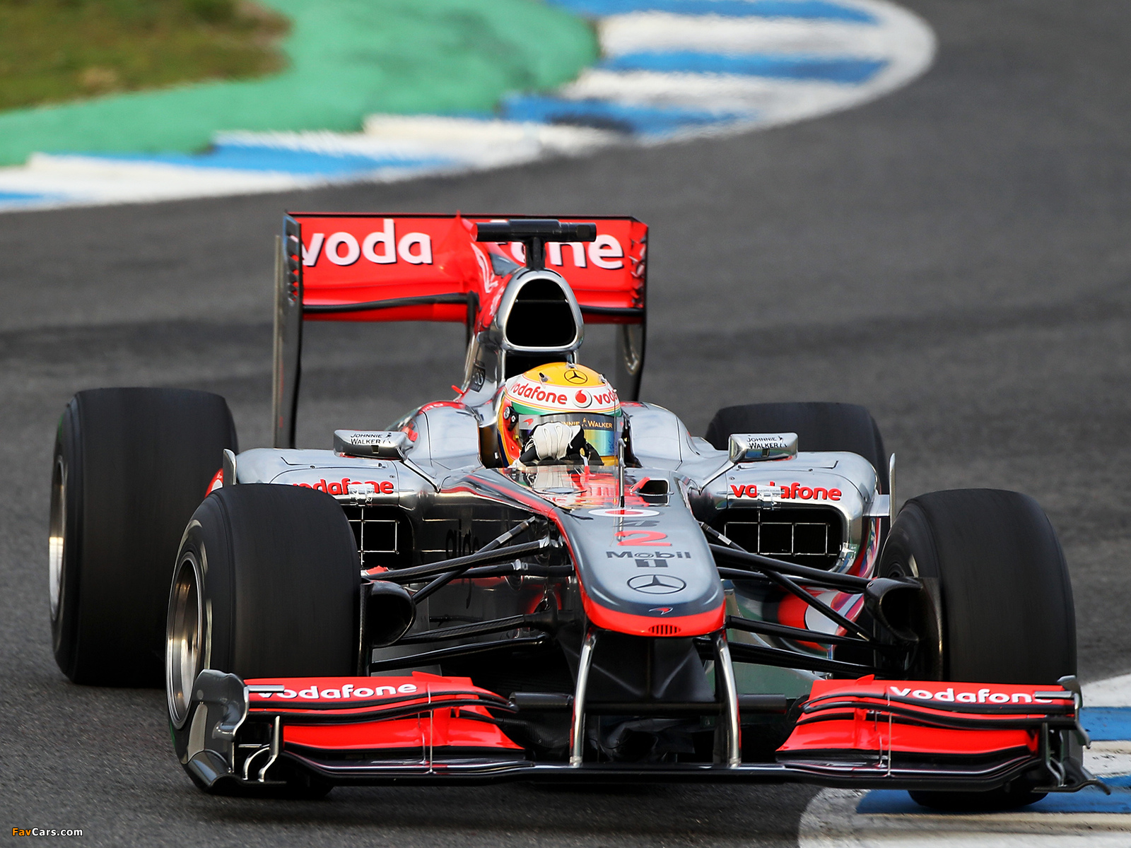 Images of McLaren Mercedes-Benz MP4-25 2010 (1600 x 1200)