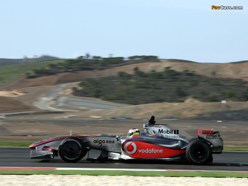 McLaren Mercedes-Benz MP4-24 2009 wallpapers (800 x 600)