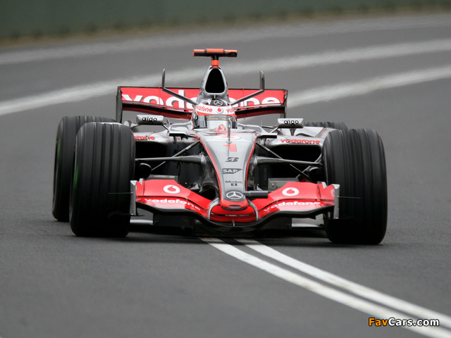 Photos of McLaren Mercedes-Benz MP4-22 2007 (640 x 480)