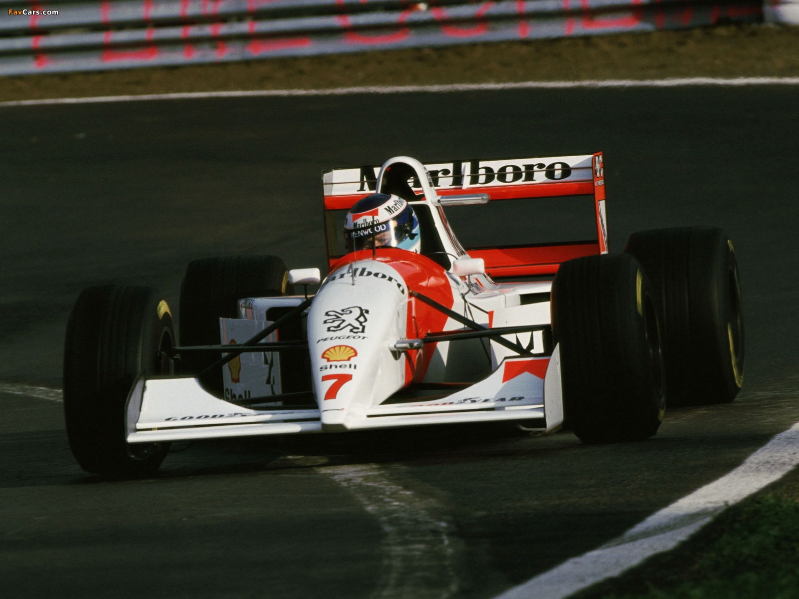 Pictures of McLaren Peugeot MP4-9 1994 (1600 x 1200)