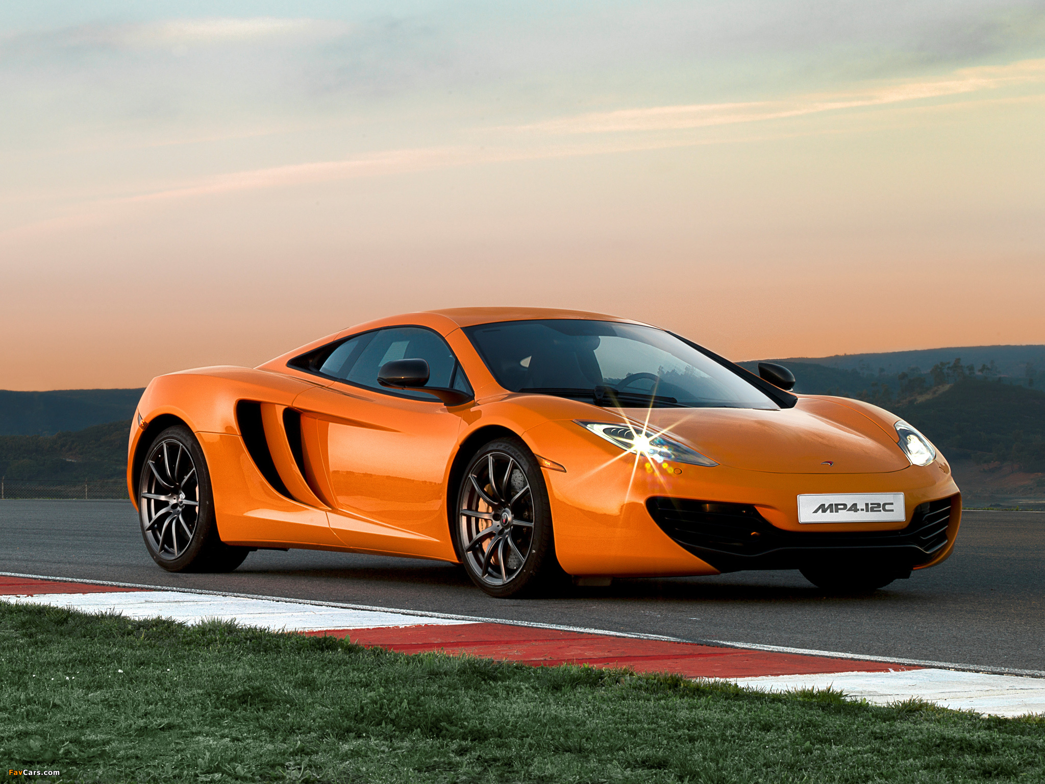 McLaren MP4-12C 2011–14 images (2048 x 1536)