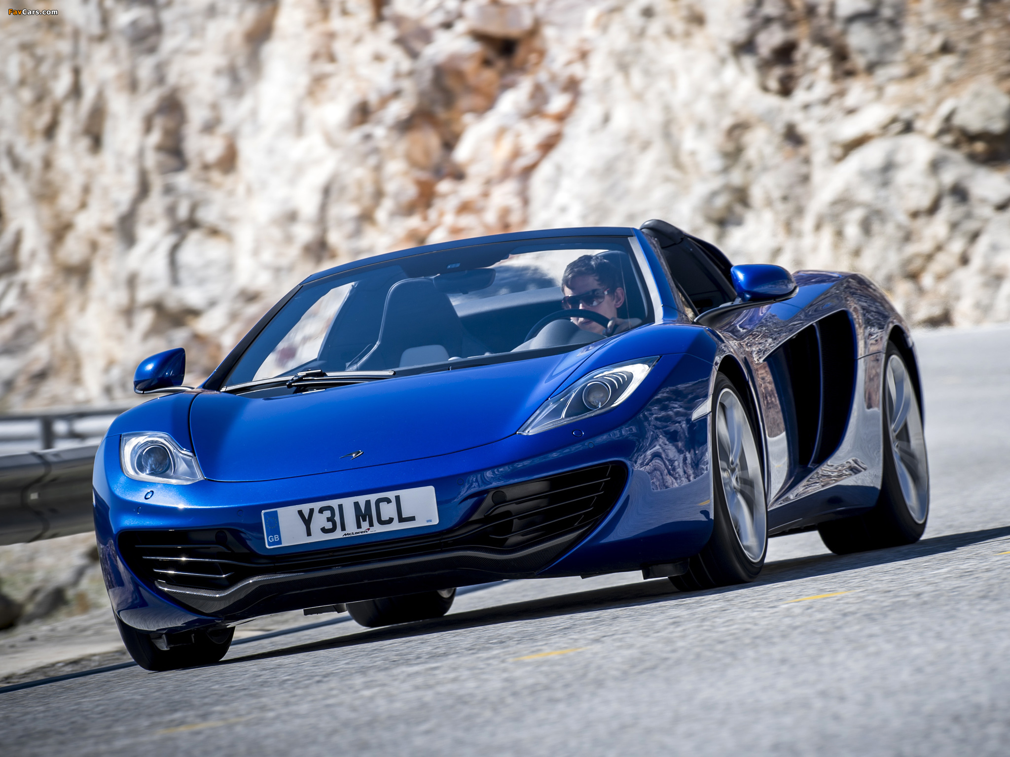 McLaren MP4-12C Spyder 2012–14 images (2048 x 1536)