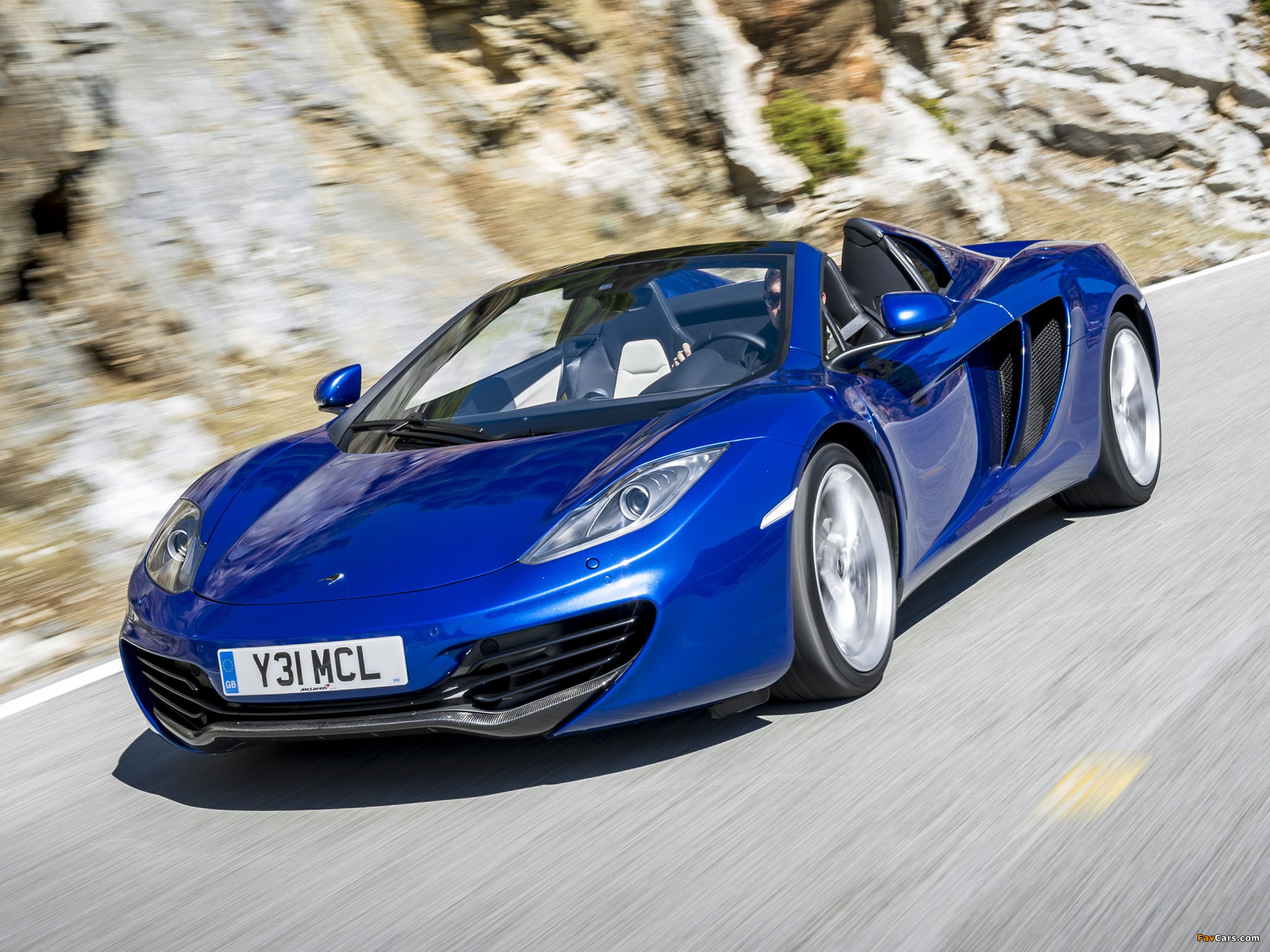 McLaren MP4-12C Spyder 2012–14 pictures (2048 x 1536)