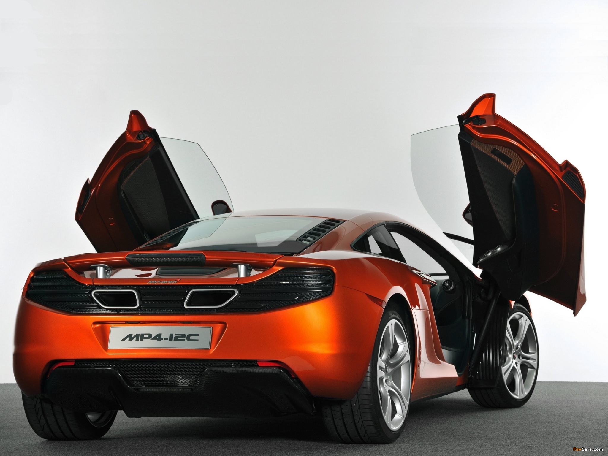 Photos of McLaren MP4-12C Prototype 2009–10 (2048 x 1536)