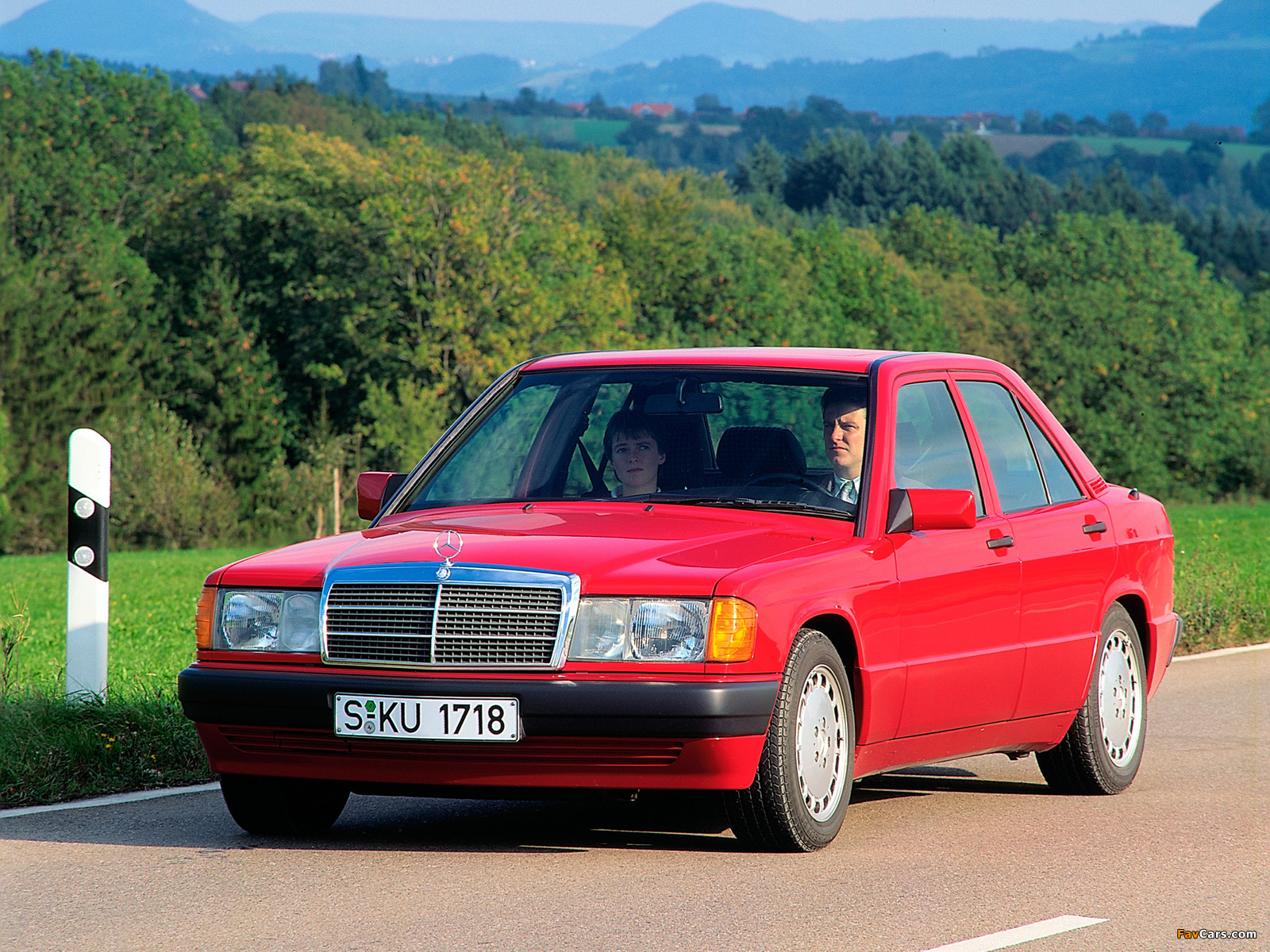 Images of Mercedes-Benz 190 E (W201) 1988–93 (1600 x 1200)