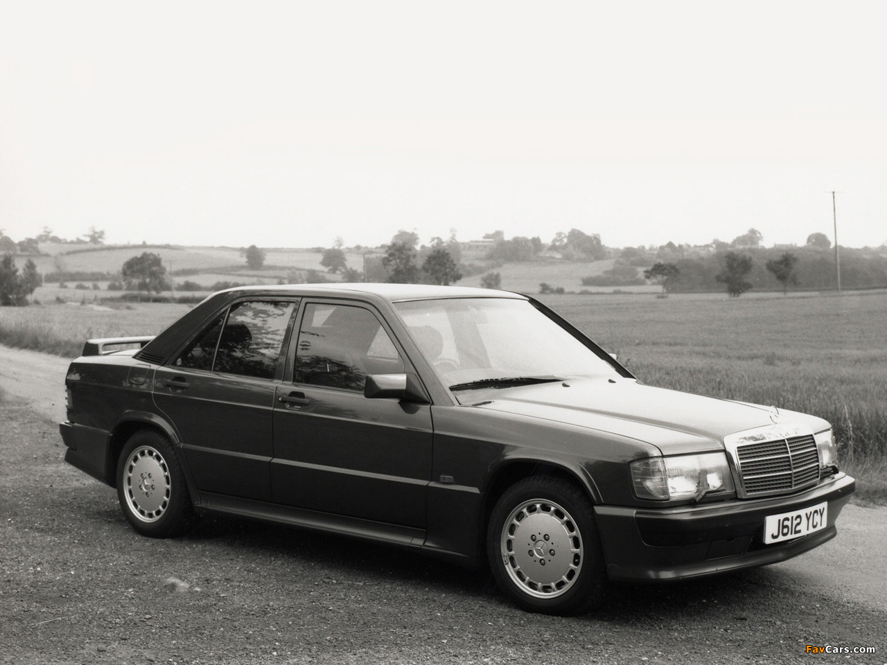 Mercedes-Benz 190 E 2.5-16 UK-spec (W201) 1988–93 photos (1280 x 960)