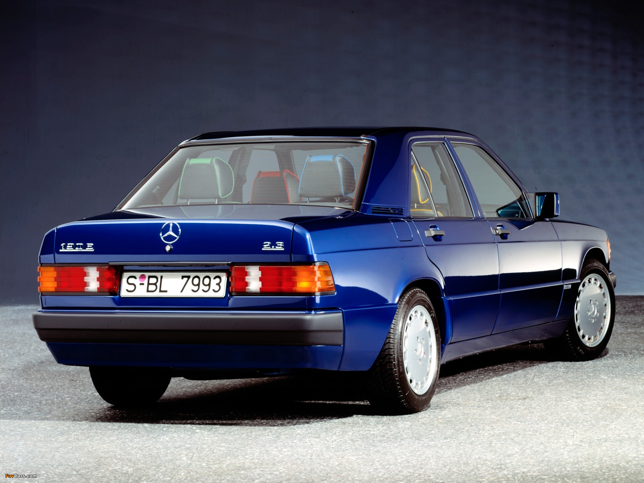 Mercedes-Benz 190 E 2.3 Avantgarde Azzurro (W201) 1992 wallpapers (2048 x 1536)