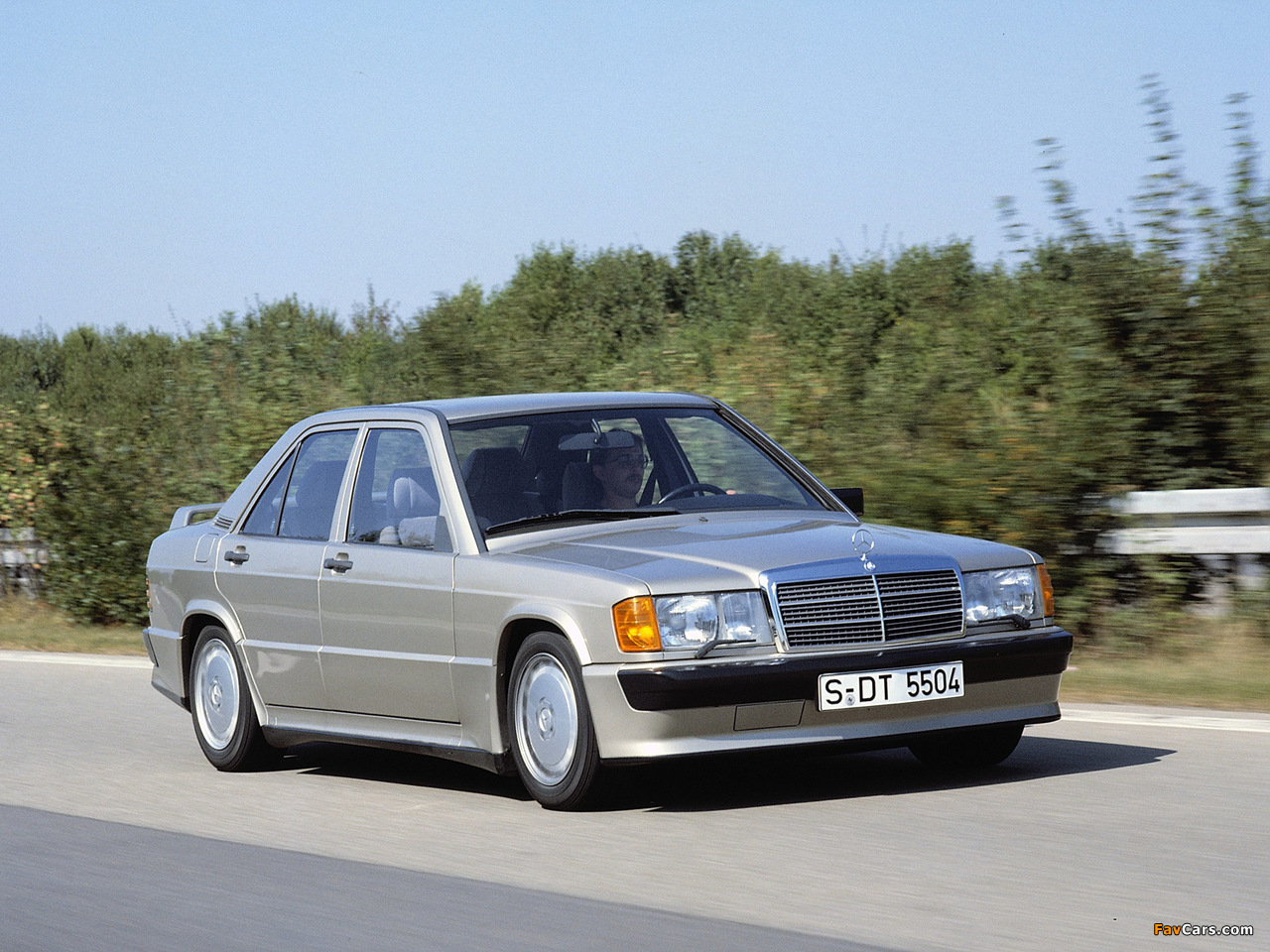 Pictures of Mercedes-Benz 190 E 2.3-16 (W201) 1984–88 (1280 x 960)