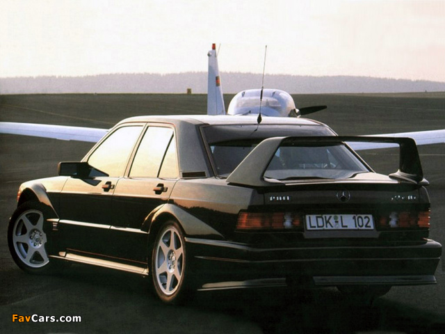 Pictures of Mercedes-Benz 190 E 2.5-16 Evolution II (W201) 1990 (640 x 480)