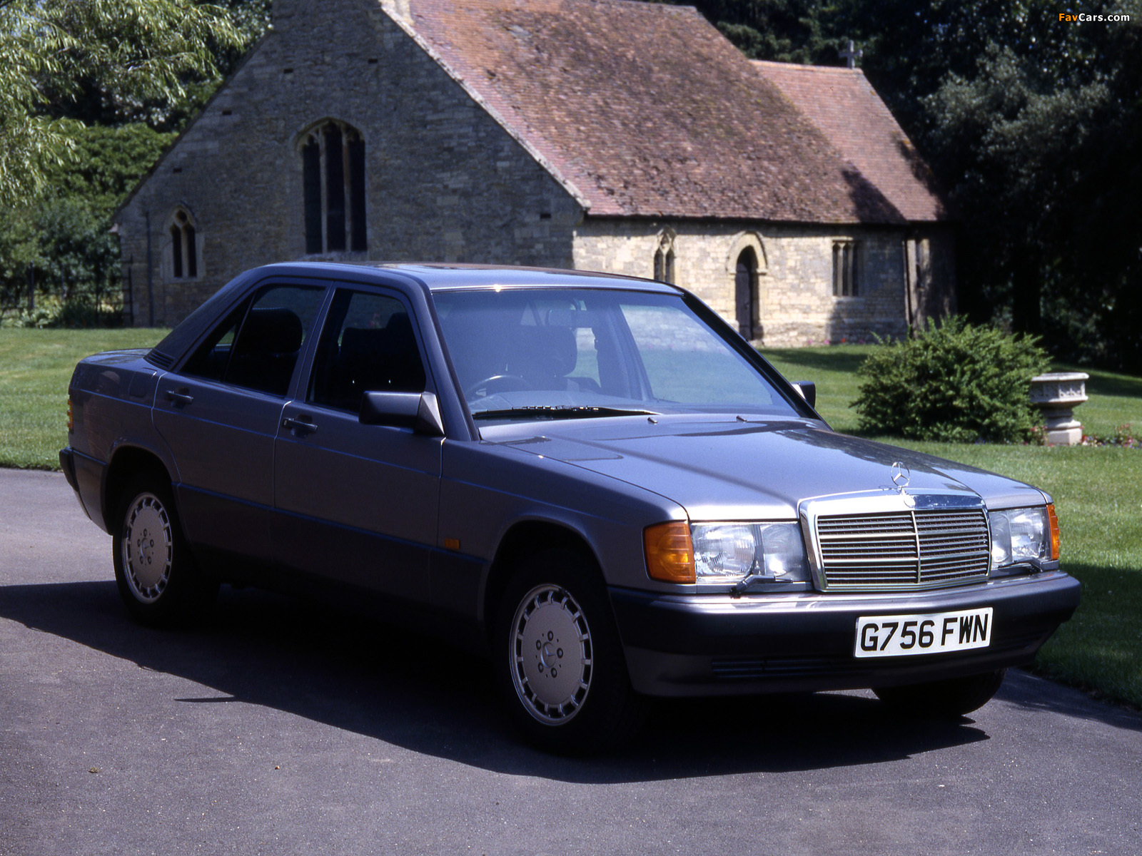 Mercedes-Benz 190 E UK-spec (W201) 1988–93 wallpapers (1600 x 1200)