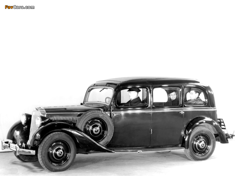 Photos of Mercedes-Benz 260D Pullman Limousine (W138) 1936 (800 x 600)
