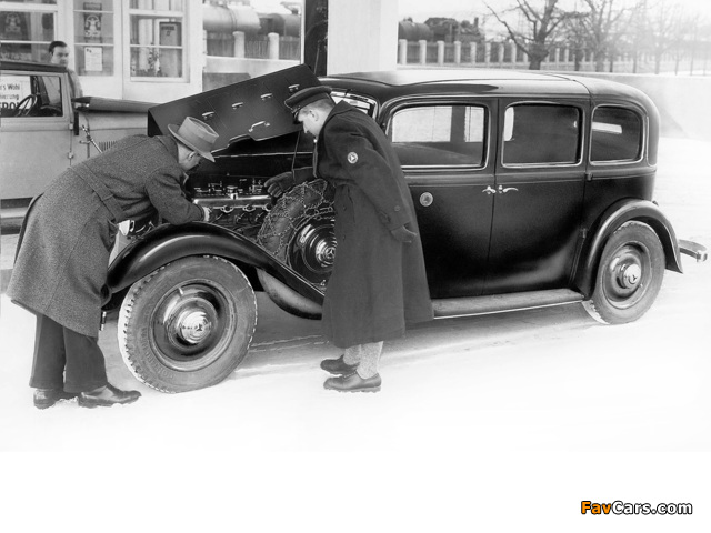 Pictures of Mercedes-Benz 260D Pullman Limousine (W138) 1936–40 (640 x 480)