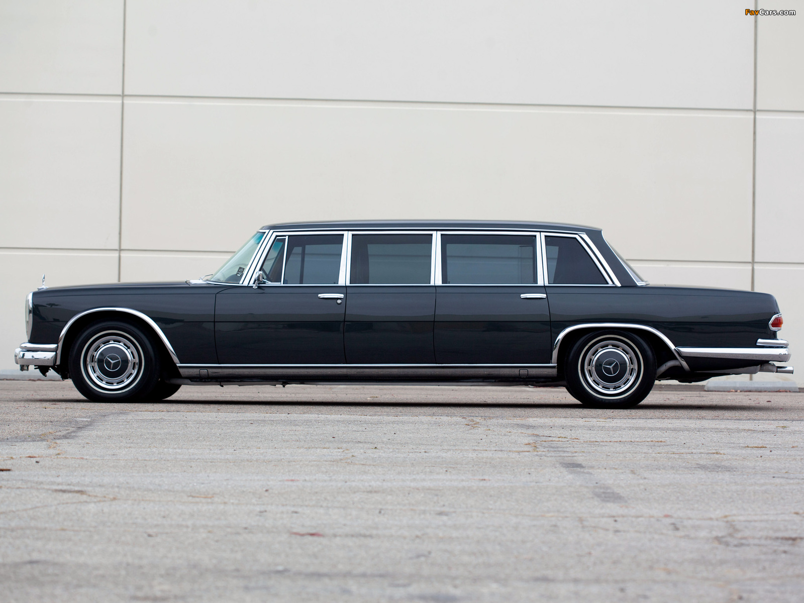 Mercedes-Benz 600 4-door Pullman Limousine (W100) 1964–81 pictures (1600 x 1200)