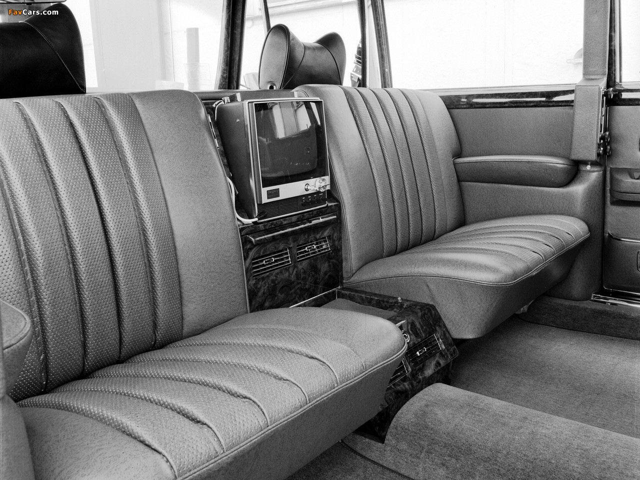 Mercedes-Benz 600 4-door Pullman Limousine (W100) 1964–81 wallpapers (1280 x 960)