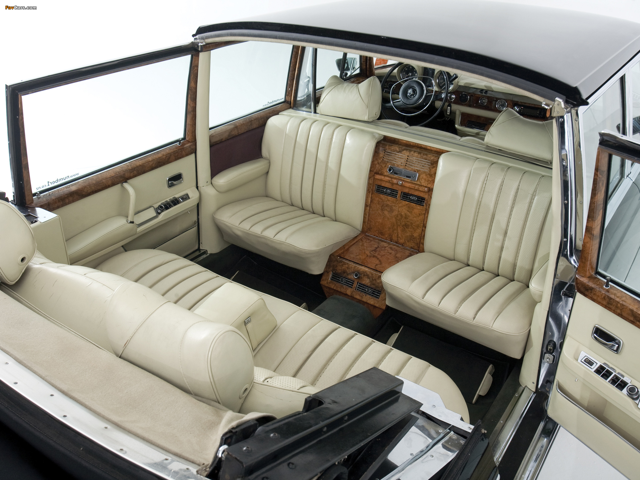 Mercedes-Benz 600 Pullman Landaulet (W100) 1965–80 images (2048 x 1536)