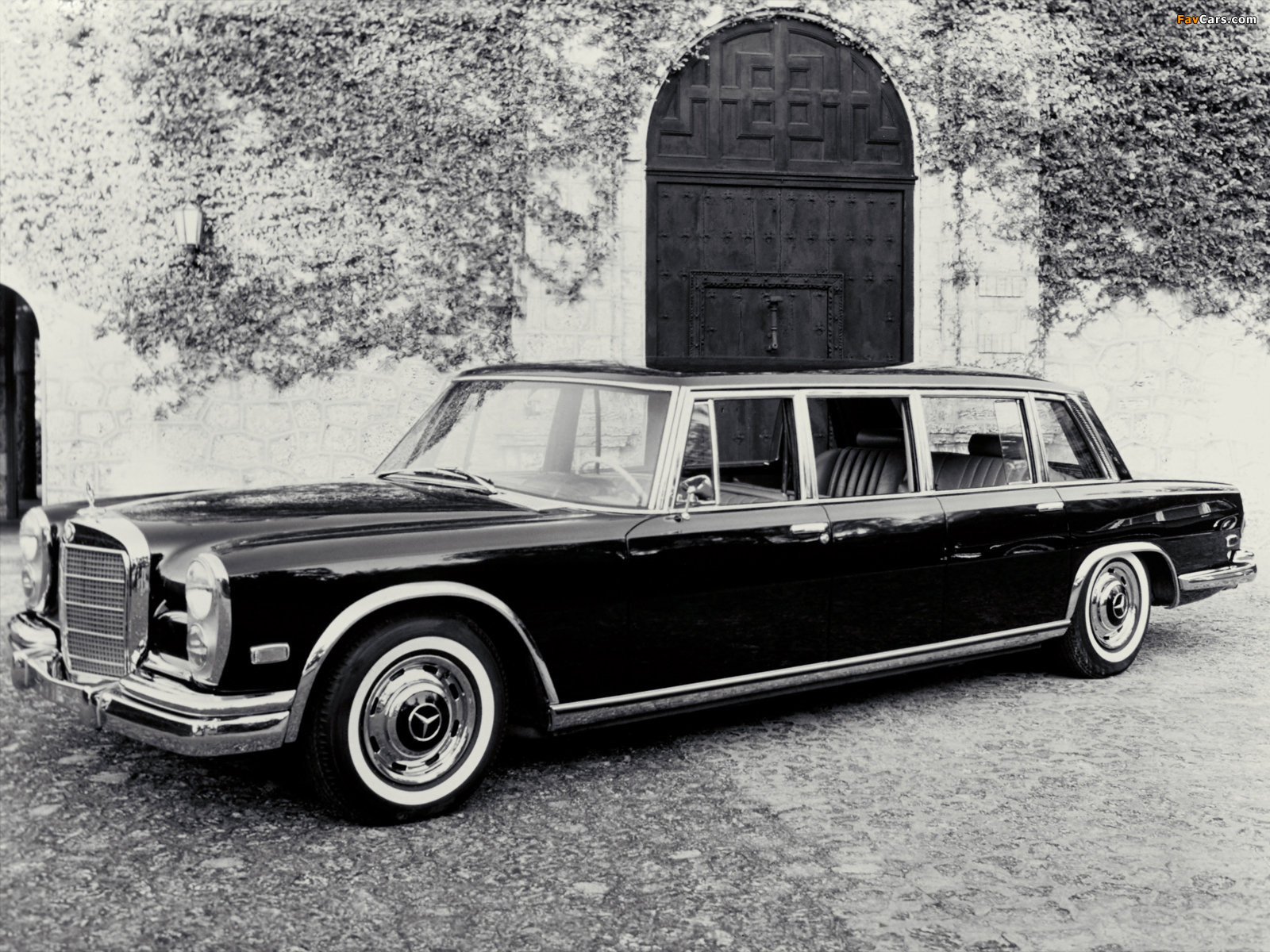 Mercedes-Benz 600 4-door Pullman Limousine (W100) 1964–81 wallpapers (1600 x 1200)