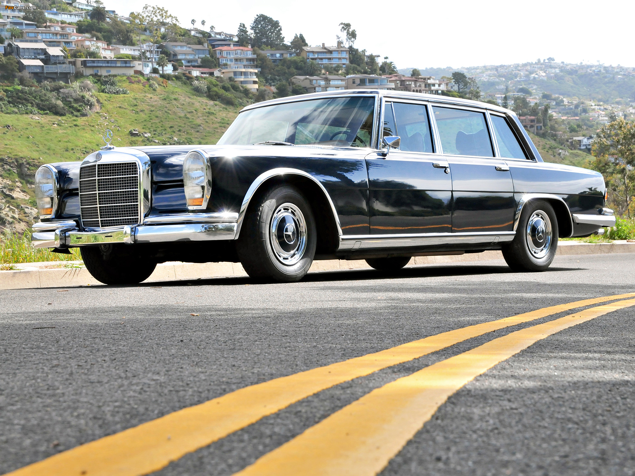 Pictures of Mercedes-Benz 600 4-door Pullman Limousine (W100) 1964–81 (2048 x 1536)