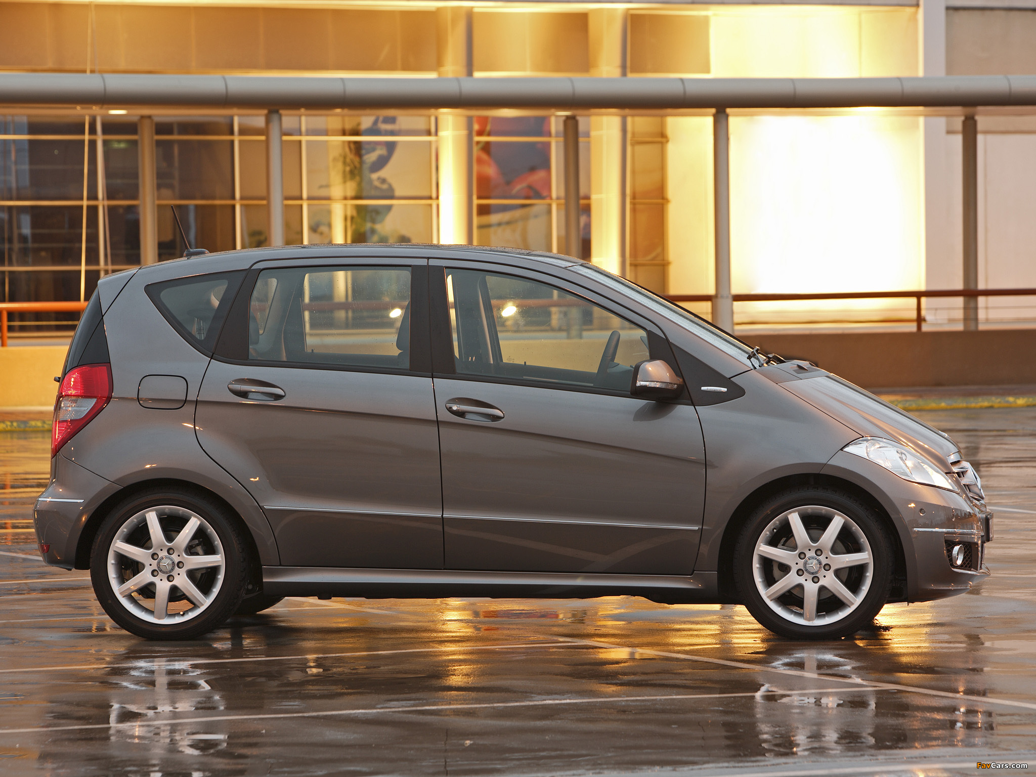 Images of Mercedes-Benz A 180 CDI 5-door AU-spec (W169) 2008–12 (2048 x 1536)