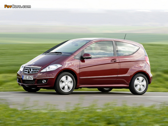 Images of Mercedes-Benz A 200 CDI 3-door (W169) 2008–12 (640 x 480)