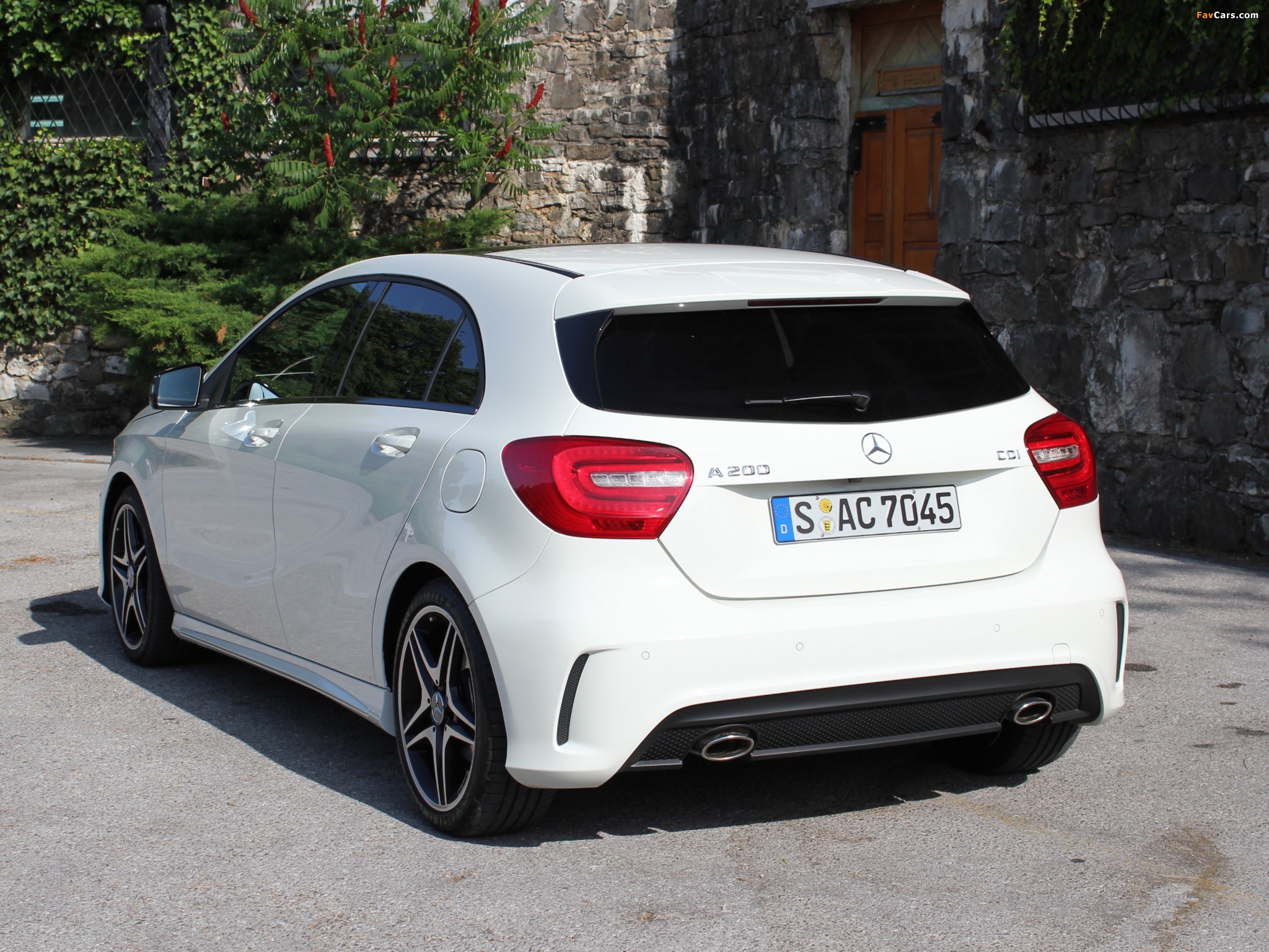 Images of Mercedes-Benz A 200 CDI AMG Sport Package (W176) 2012 (2048 x 1536)