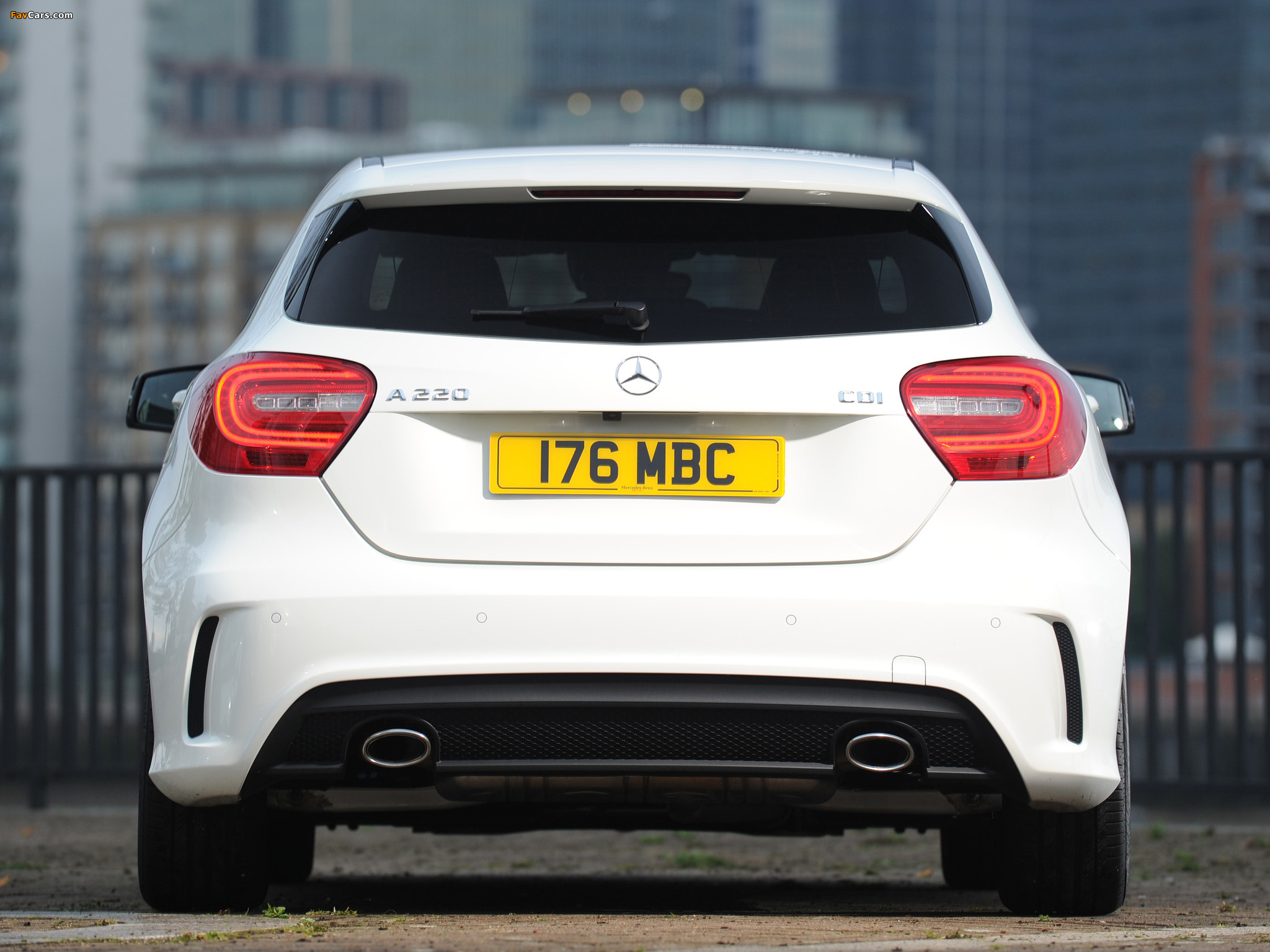 Images of Mercedes-Benz A 220 CDI Style Package UK-spec (W176) 2012 (2048 x 1536)