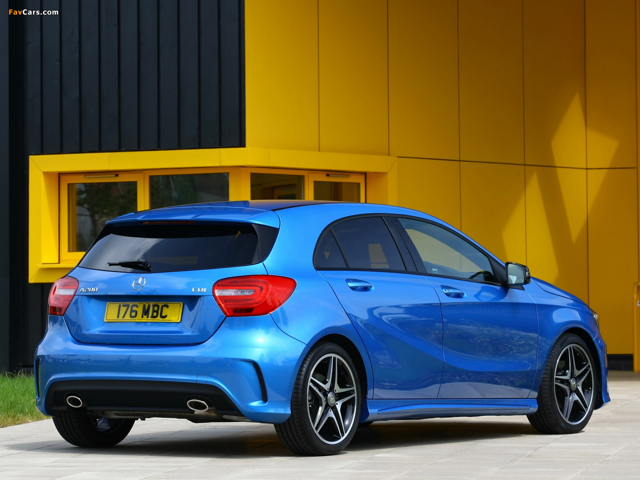 Images of Mercedes-Benz A 200 CDI Style Package UK-spec (W176) 2012 (1280 x 960)