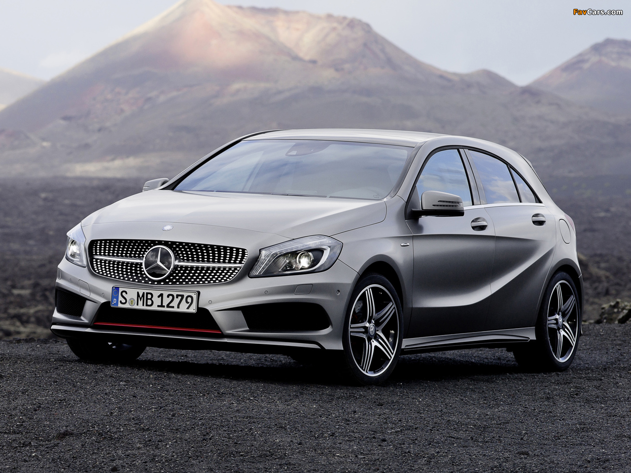 Images of Mercedes-Benz A 250 AMG Sport Package (W176) 2012 (1280 x 960)