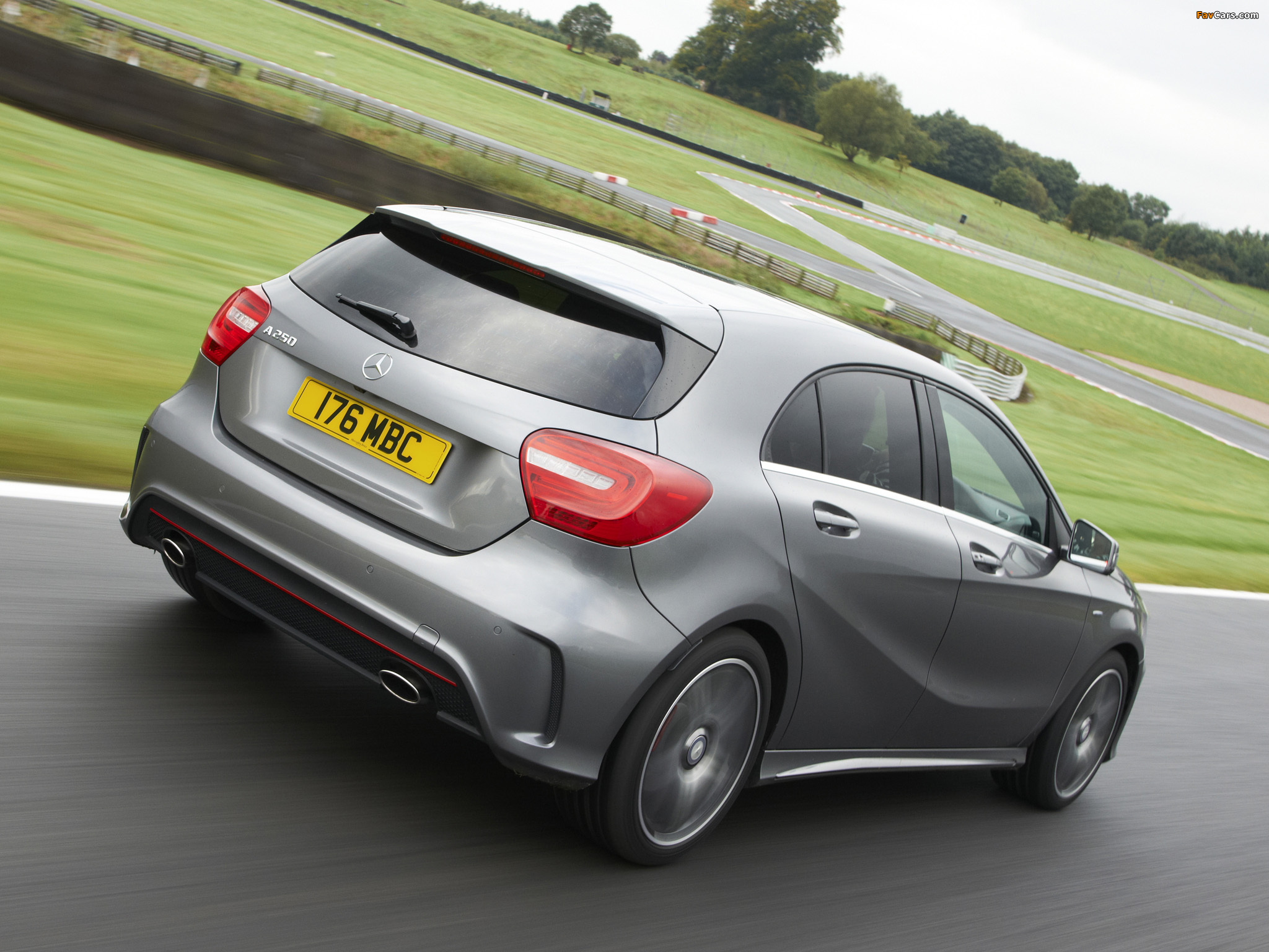 Images of Mercedes-Benz A 250 AMG Sport Package UK-spec (W176) 2012 (2048 x 1536)