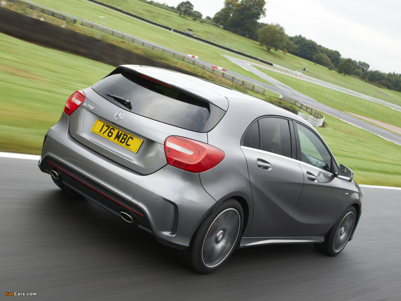 Images of Mercedes-Benz A 250 AMG Sport Package UK-spec (W176) 2012 (1280 x 960)