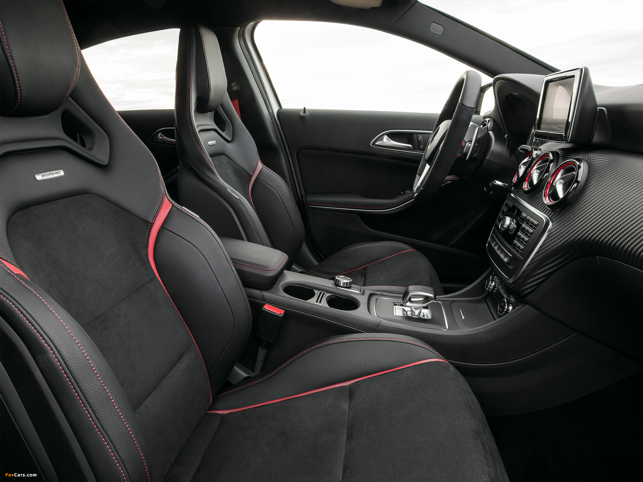Images of Mercedes-Benz A 45 AMG (W176) 2013 (2048 x 1536)