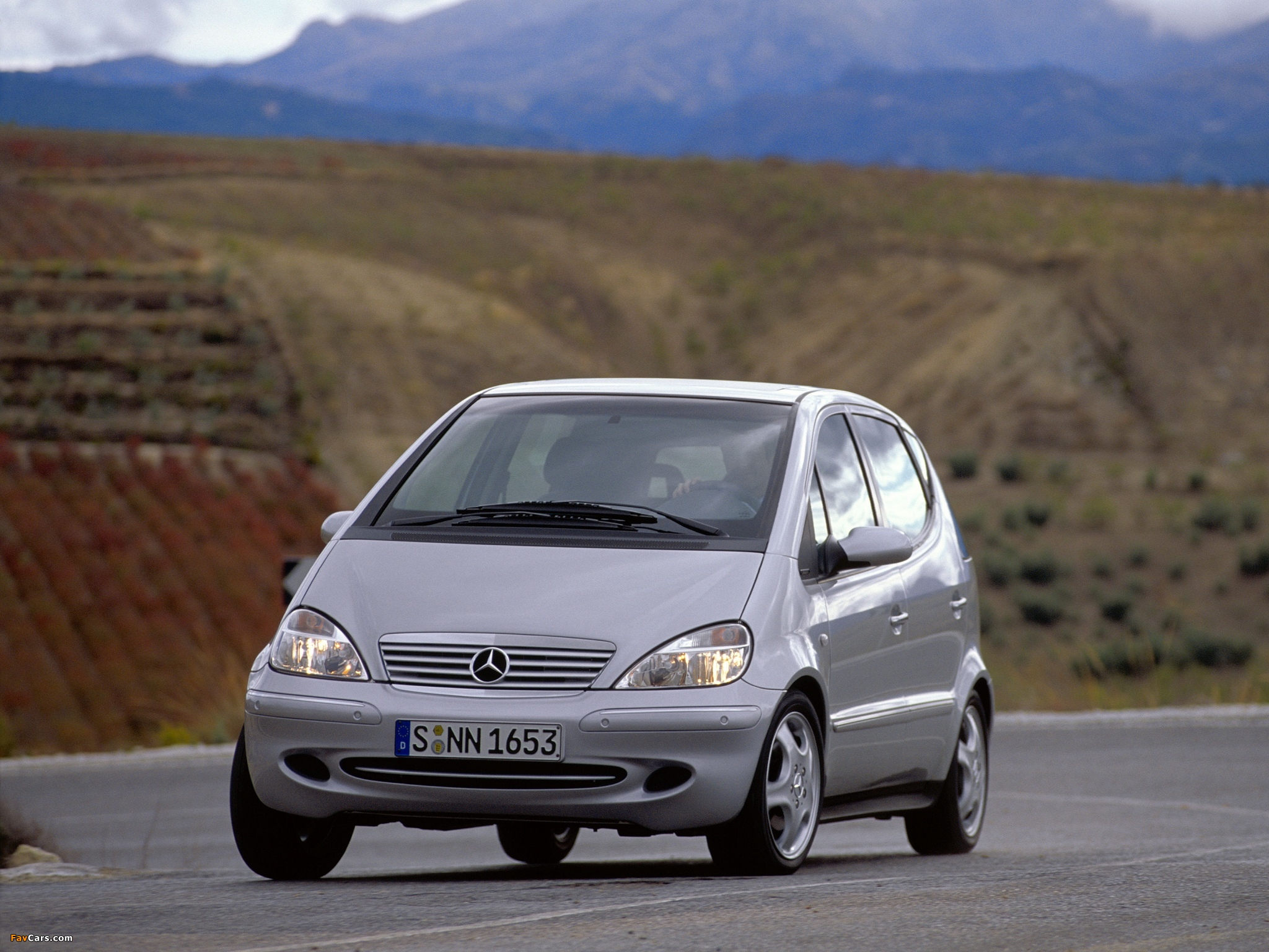 Mercedes-Benz A 190 L (V168) 2000–04 images (2048 x 1536)