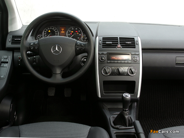 Mercedes-Benz A 200 CDI 3-door (W169) 2004–08 pictures (640 x 480)