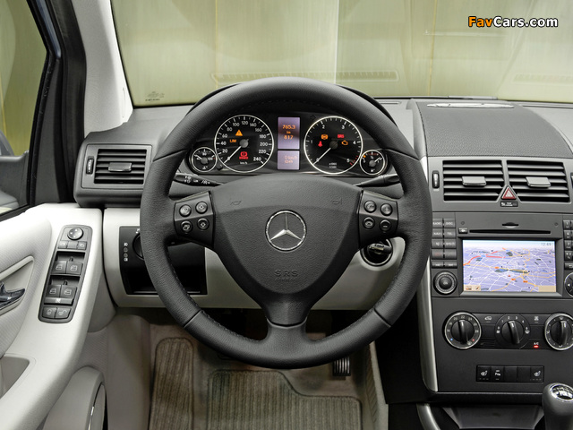 Mercedes-Benz A 160 CDI 5-door (W169) 2008–12 images (640 x 480)