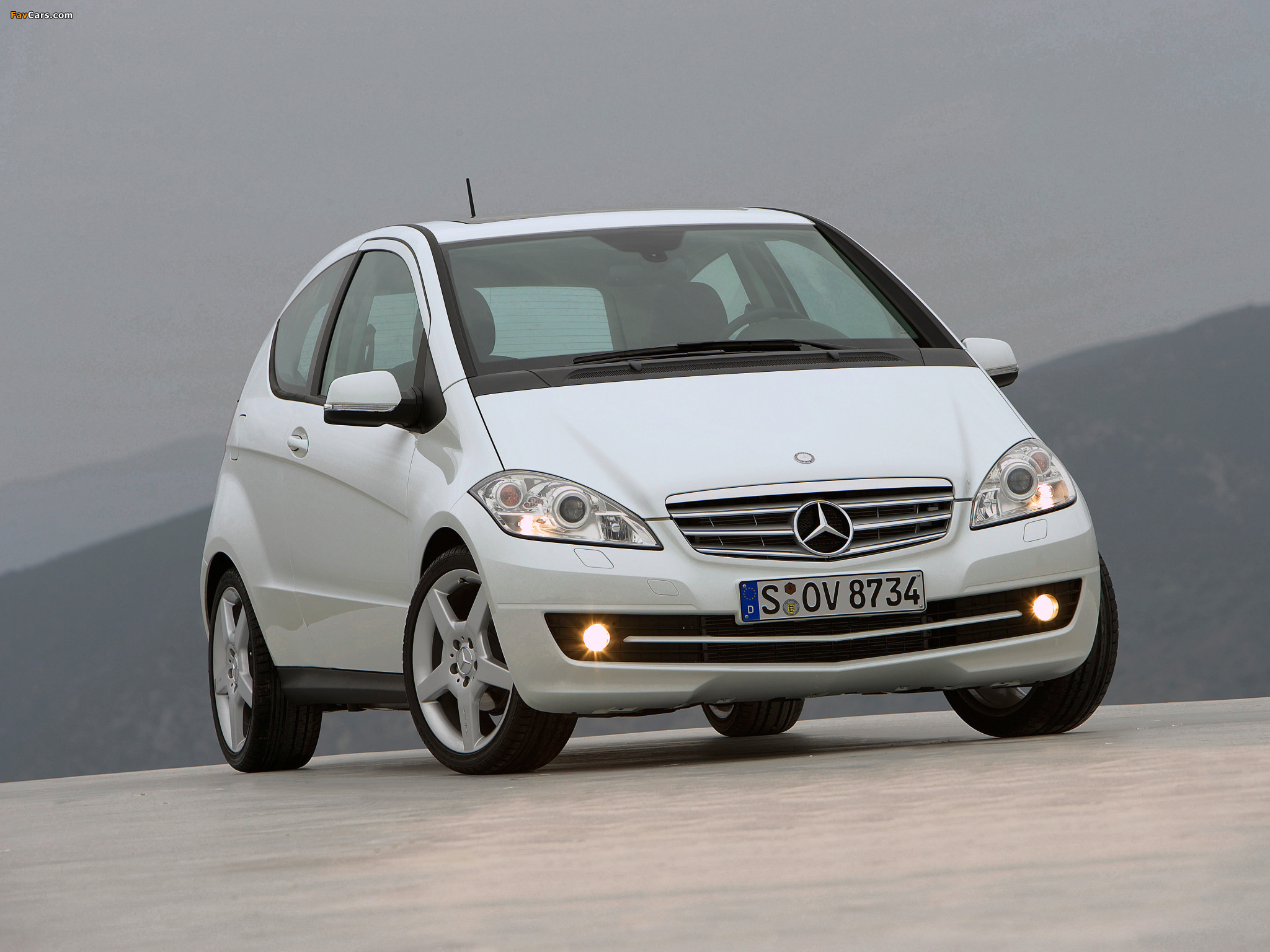 Mercedes-Benz A 170 3-door (W169) 2008–12 wallpapers (2048 x 1536)