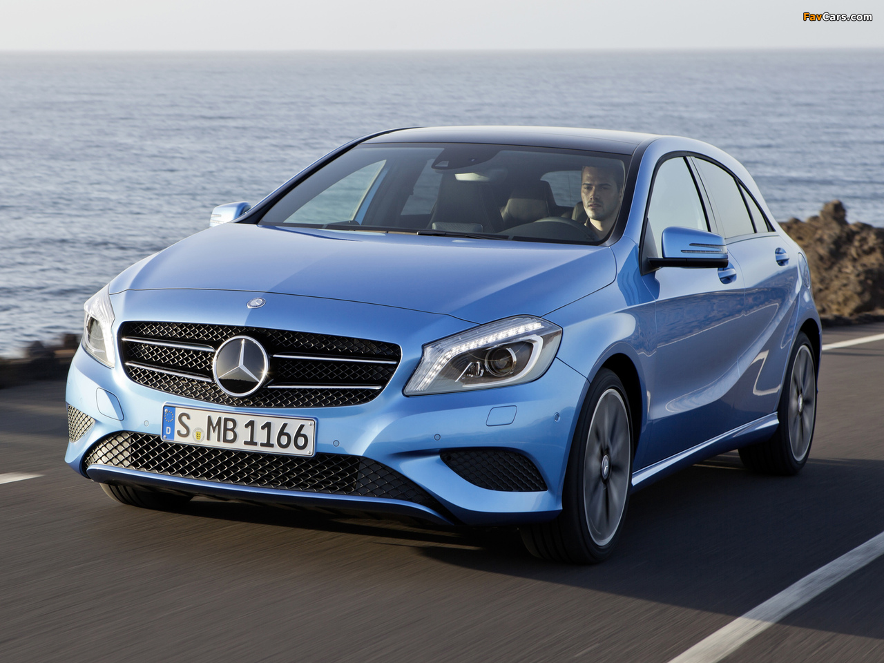 Mercedes-Benz A 180 CDI Urban Package (W176) 2012 images (1280 x 960)