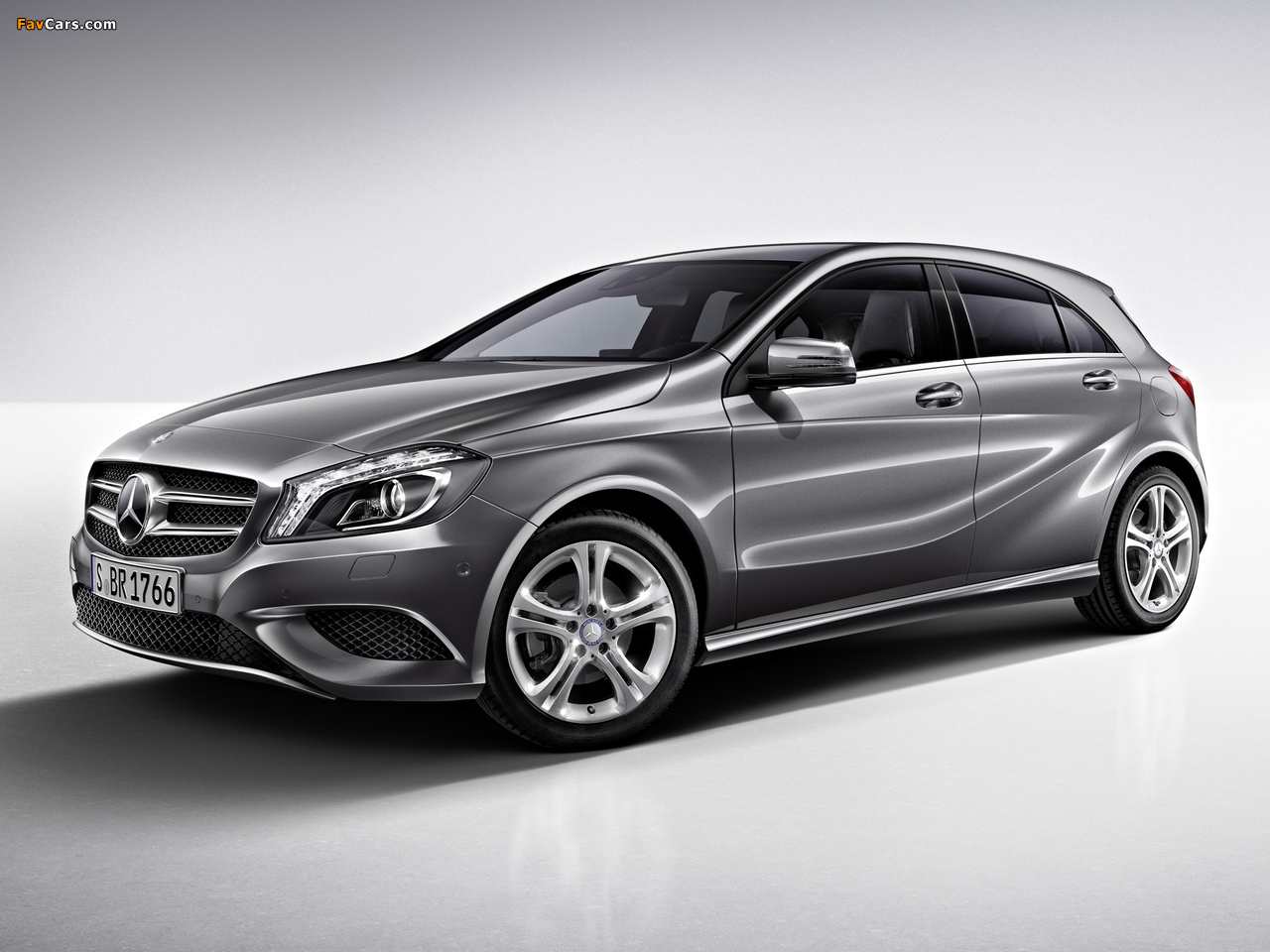 Mercedes-Benz A 200 Urban Package (W176) 2012 photos (1280 x 960)